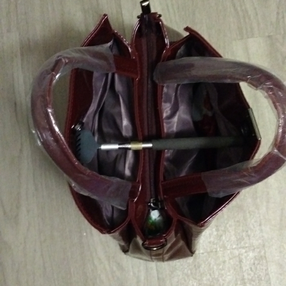 Purse - Picture 2 of 3